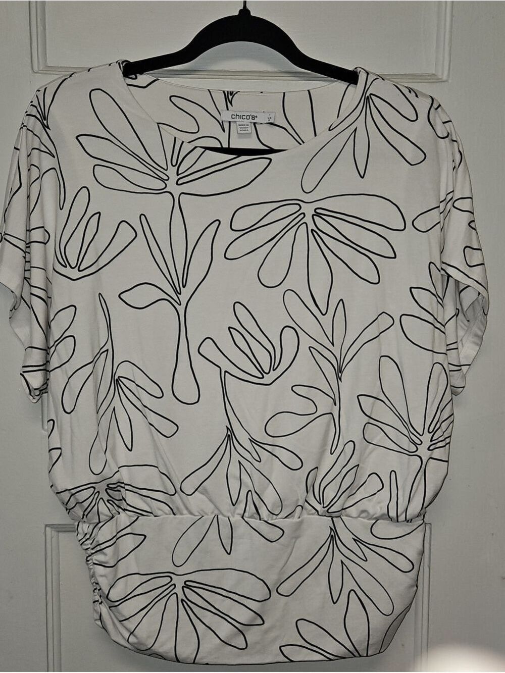 Chico's White Abstract Batwing Dolman Top